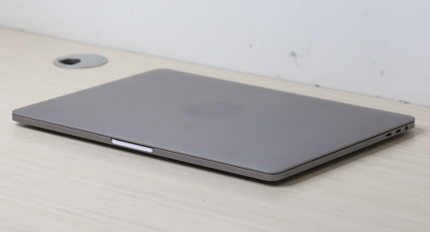 2018 MacBook Pro- 13" Screen, 2.3GHz i5, 16GB Ram, 500GB SSD