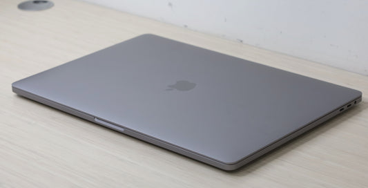 2019 MacBook Pro - 16" Retina Display, 2.6Ghz i7, 16GB, 500GB