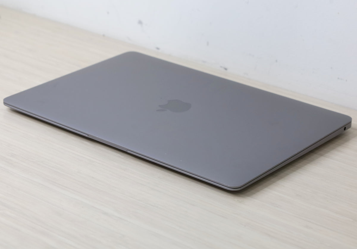 2020 MacBook Air - 13" Retina Display, M1 Processor, 8GB, 500GB Storage