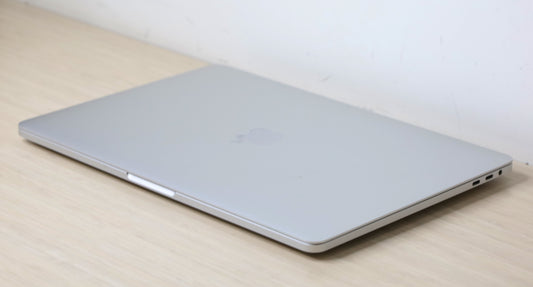 2020 MacBook Pro - 13" Retina Display, 2.3GHz i7, 16GB Ram, 500GB Storage