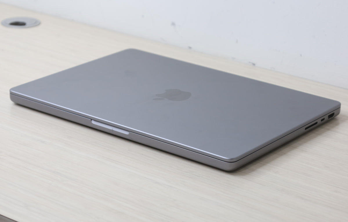 2021 MacBook Pro - 14" Retina Display, M1 Pro Processor, 16GB Ram, 500GB Storage