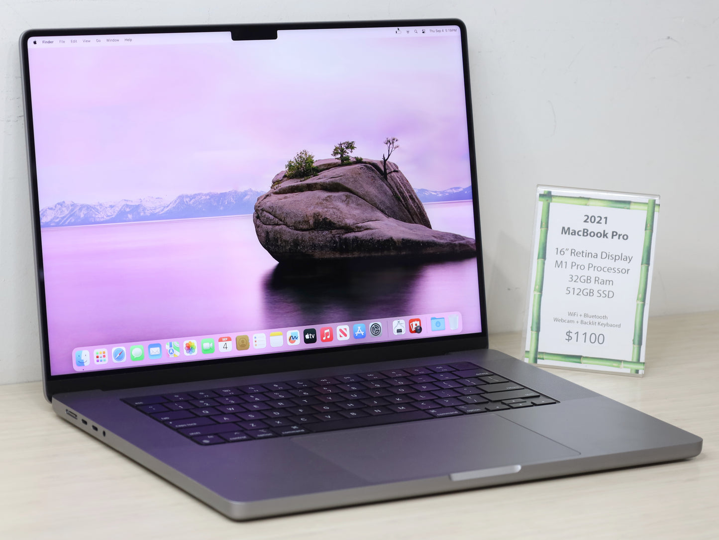 2021 MacBook Pro- 16" Display, M1 Pro Processor, 32GB Ram, 512GB SSD