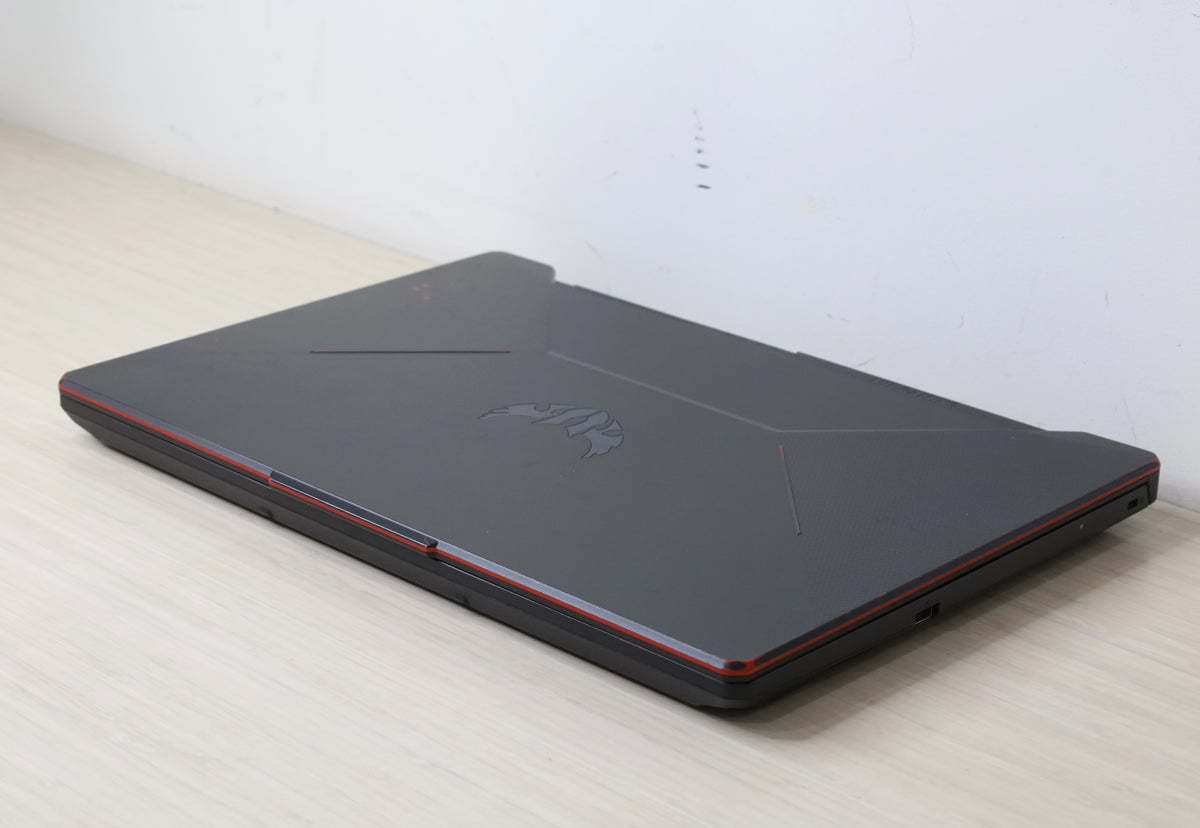ASUS Laptop - 15.6" Display, 2.5GHz i5, 8GB Ram, GTX 1650 Ti, 256GB Storage