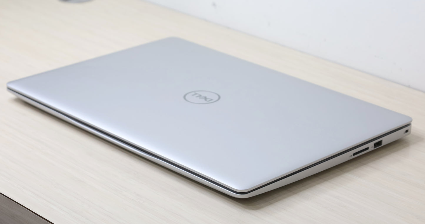 Dell Laptop - 15.6" Display, 1.6GHz i5, 8GB Ram, 256GB SSD