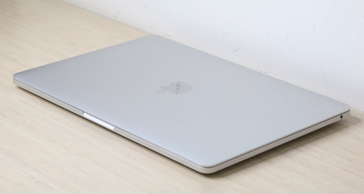 2020 MacBook Pro - 13" Retina Display, 1.4GHz i5, 8GB Ram, 256GB Storage