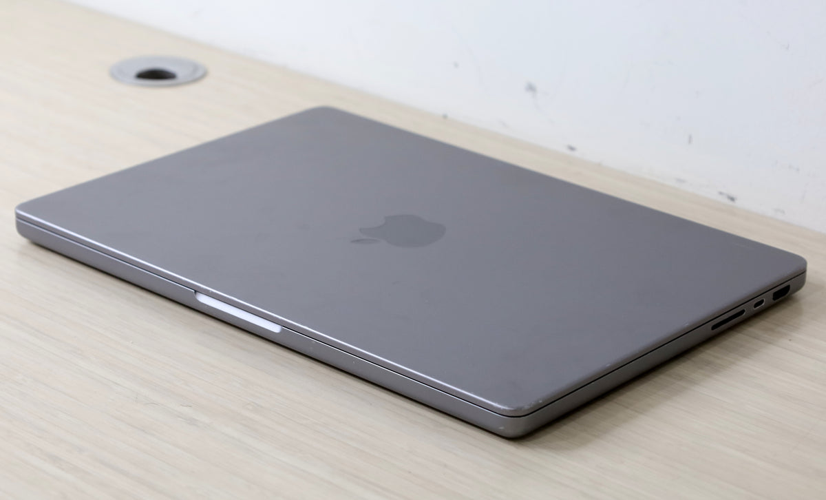 2021 MacBook Pro - 14" Retina Display, M1 Pro Processor, 16GB Ram, 500GB Storage