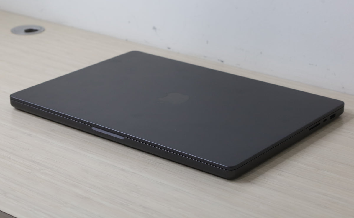 2024 MacBook Pro - 16" Retina Display, M4 Mac Processor, 64GB Ram, 2TB Storage