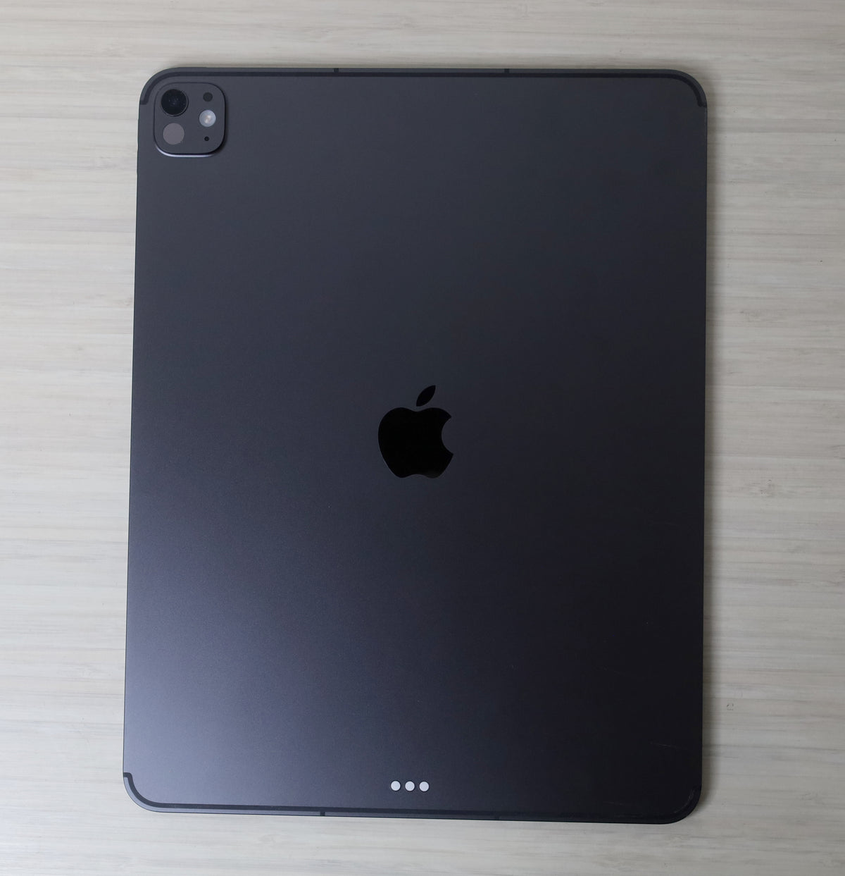 iPad Pro M5 - 13" Display, 256GB Storage, Cellular